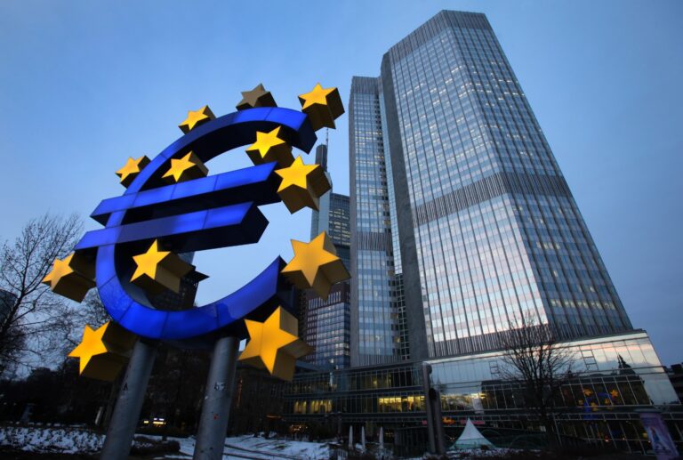 Euro Decline in European Trade: Factors and Implications