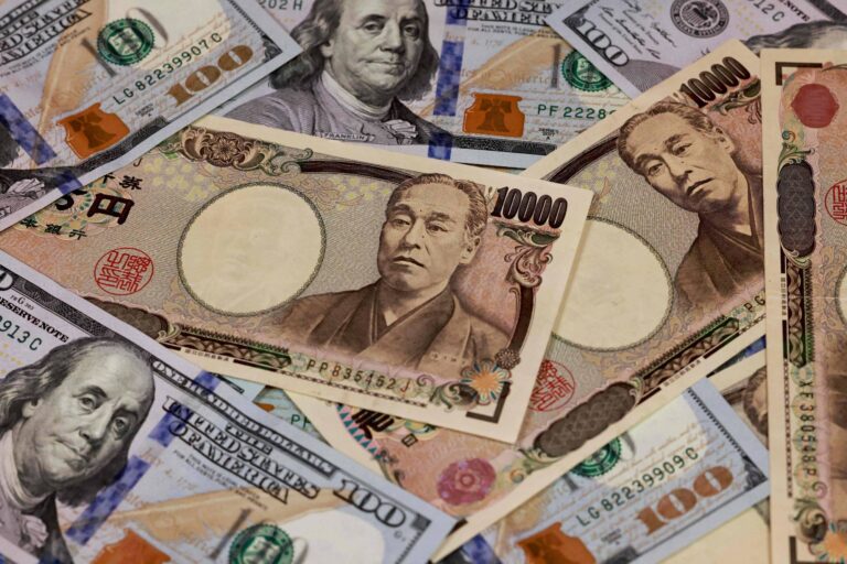 Japanese Yen Rebounds from 11-Month