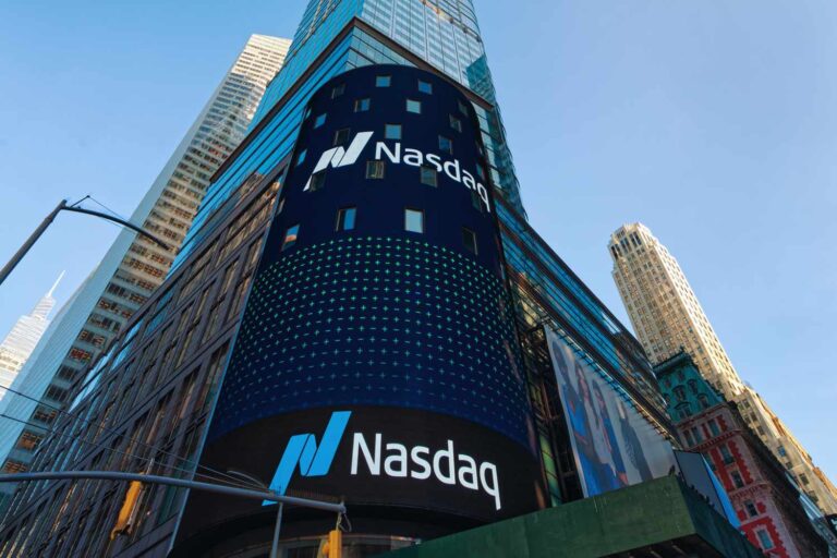 NASDAQ index trades down over 1%