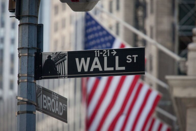 Wall Street Dips as Violence Ruptures in the Middle East