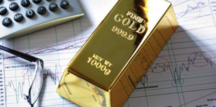 Gold Prices Maintain Momentum Near Two-Week High Ahead of US Spending Data