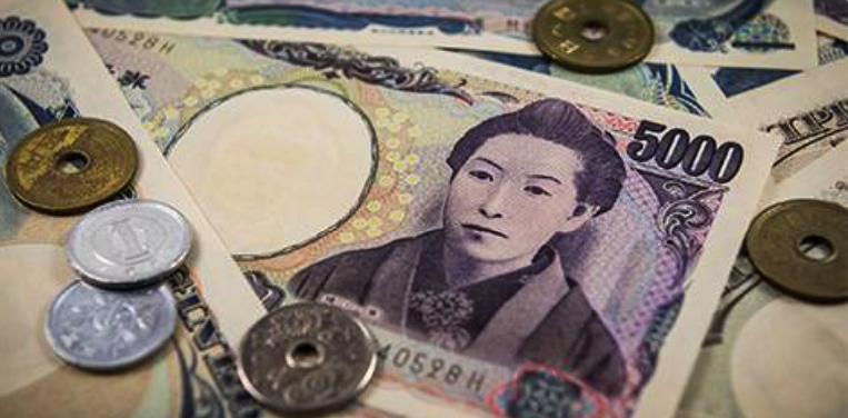 Dollar Surges to Highest Levels Since the Nineties Against the Yen