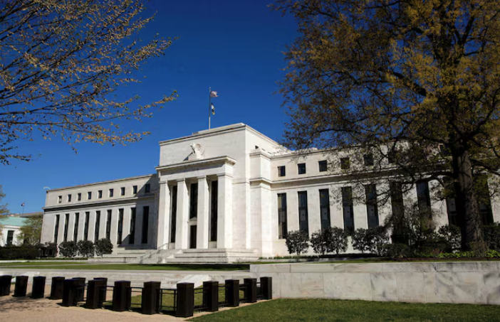US Banks Report Weaker Loan Demand, Fed Survey Says