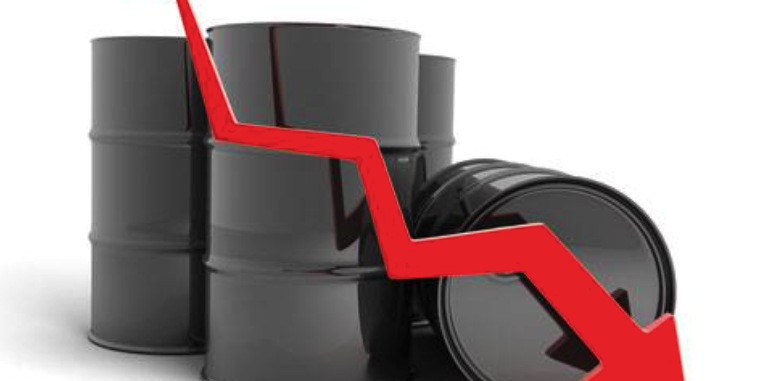 Oil Prices Lose Over 4%, Brent Plumbs 2024 Lows